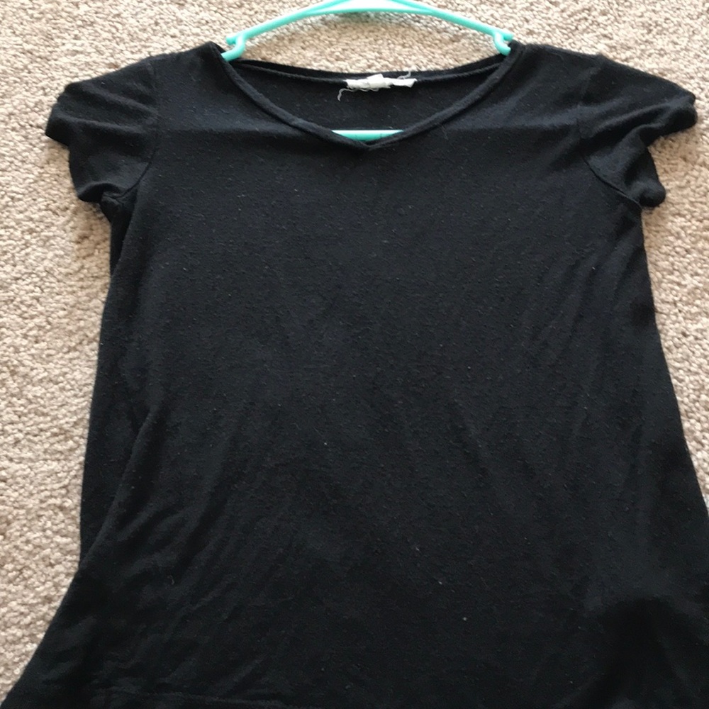 Black t-shirt.